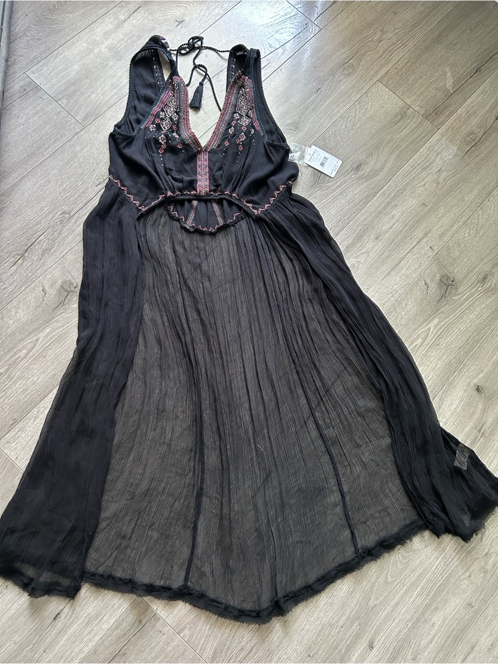 🪶NWT FREE PEOPLE Black combo Embroidered sheer Hi-lo maxi top/coverup.